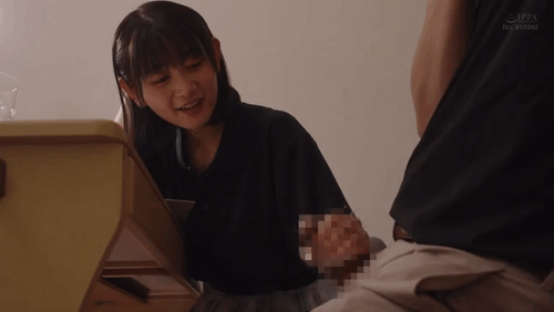 「「しずかにして…」家庭教師の男に媚薬を●ませて強●勃起させ母親のそばで何度も射精を楽しむちょいS制服娘ちゃん 静河」のサムネイルgif画像