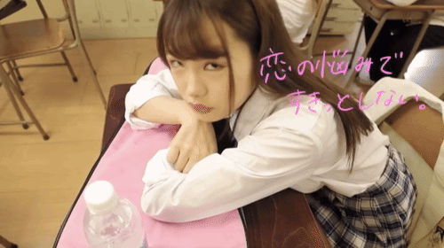 「【VR】「私のこと、知ってますか？」。噂のCM美少女と心臓がチクチクする恋、そして初めての性交。70億分の1、可愛すぎるいちかのスペシャル特典付き！ 松本いちか」のサムネイルgif画像