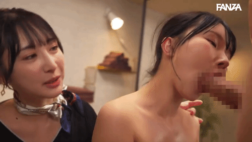 「マジックミラーNTRエステ 隣で美乳スレンダーな彼女が寝取られているのに、僕は巨乳お姉さんの凄テクに抗えず、生中セックスしてしまった。 小野坂ゆいか 由良かな」のサムネイルgif画像