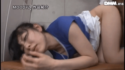 「痙攣絶頂サイレントレ×プ 助けを呼んで乱暴されたレッテルを貼られるのが怖くて声を押し殺して犯●れた敏感女子校生 あおいれな」のサムネイルgif画像