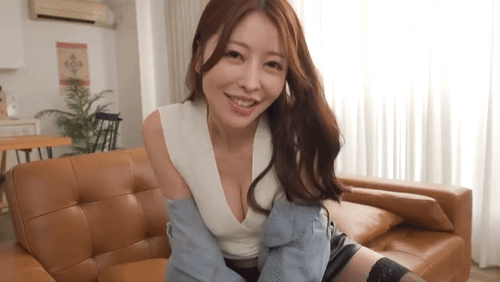 「肉食ギャルな彼女の親友が…こねくり搾精パイズリと淫らな吸引おしゃぶりで求愛してくる逆NTR性交 森日向子」のサムネイルgif画像